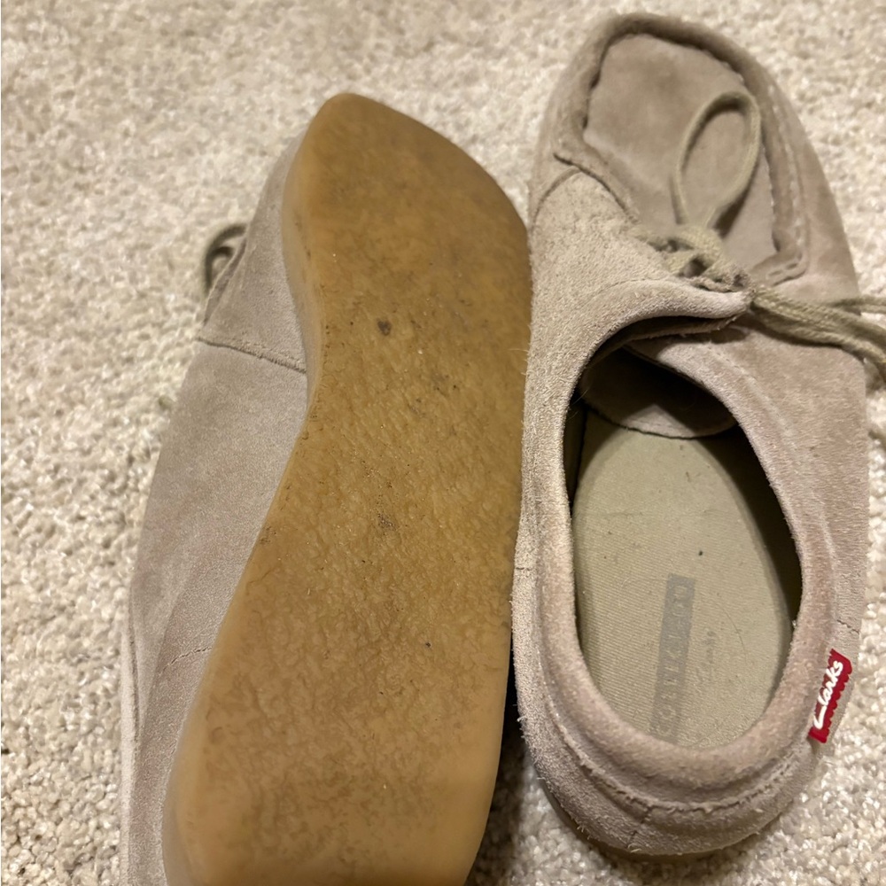 Clarks Women's Beige Suede Moccasins - Picture 6 of 6